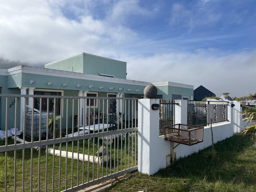 5 Bedroom Property for Sale in Bettys Bay Western Cape